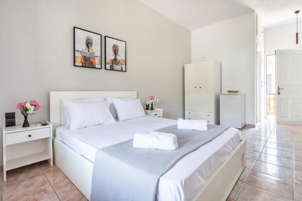 Konstantina Studios Skopelos Town Ngoại thất bức ảnh