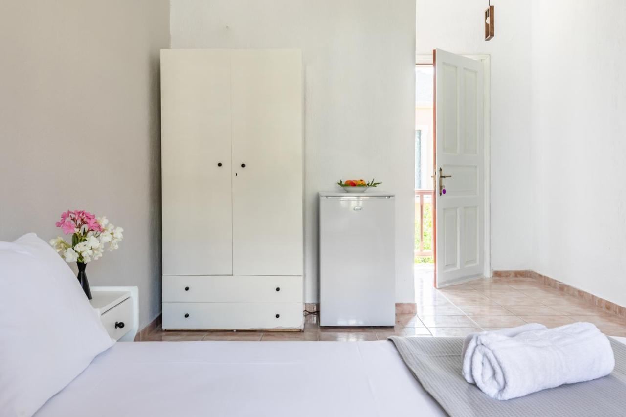 Konstantina Studios Skopelos Town Ngoại thất bức ảnh